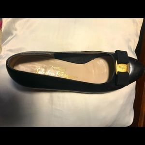 Vintage Salvatore Ferragamo Vara Bow Flats, Size 8.5